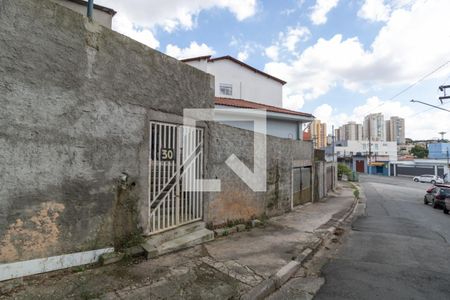 Casa à venda com 161m², 3 quartos e 4 vagasFachada