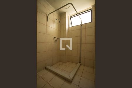 Banheiro de kitnet/studio para alugar com 1 quarto, 30m² em Centro Histórico, Porto Alegre