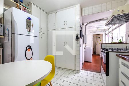Cozinha de apartamento à venda com 3 quartos, 111m² em Pinheiros, São Paulo