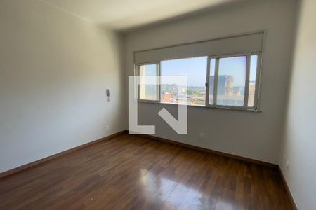Sala de apartamento para alugar com 2 quartos, 63m² em Jardim Vinte E Cinco de Agosto, Duque de Caxias