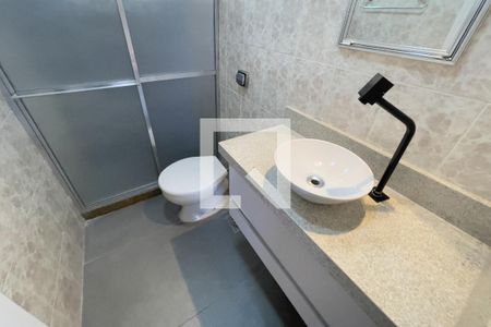 Apartamento para alugar com 63m², 2 quartos e sem vagaBanheiro