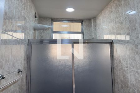 Apartamento para alugar com 63m², 2 quartos e sem vagaBanheiro