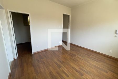Sala de apartamento para alugar com 2 quartos, 63m² em Jardim Vinte E Cinco de Agosto, Duque de Caxias