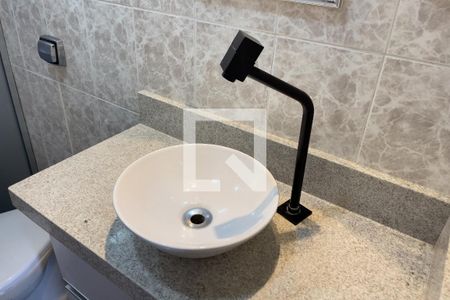 Apartamento para alugar com 63m², 2 quartos e sem vagaBanheiro