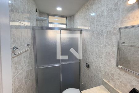 Apartamento para alugar com 63m², 2 quartos e sem vagaBanheiro