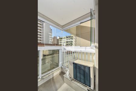 Studio para alugar com 37m², 1 quarto e 1 vaga Studio para alugar com 37m², 1 quarto e 1 vagaVaranda