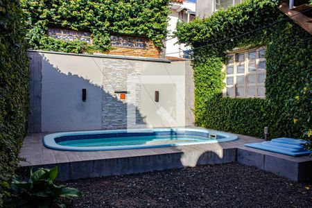 Casa para alugar com 150m², 3 quartos e 2 vagas Casa para alugar com 150m², 3 quartos e 2 vagasPiscina