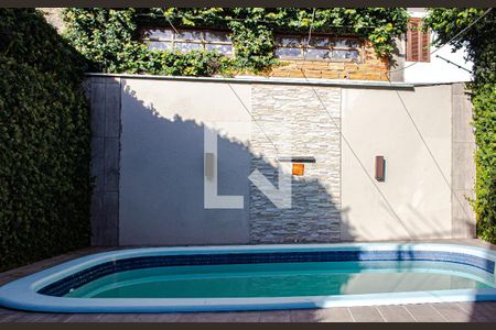 Casa para alugar com 150m², 3 quartos e 2 vagas Casa para alugar com 150m², 3 quartos e 2 vagasPiscina