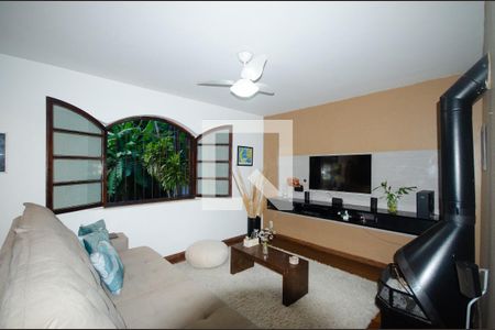 Sala de casa à venda com 5 quartos, 230m² em Santa Rosa, Niterói