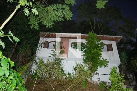 Casa à venda com 230m², 5 quartos e 3 vagas Casa à venda com 230m², 5 quartos e 3 vagasEdicula