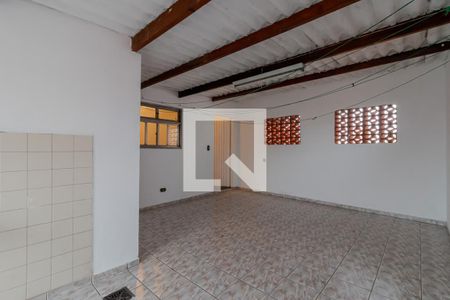 Casa para alugar com 220m², 4 quartos e 4 vagasÁrea de Serviço 