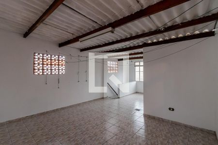 Casa para alugar com 220m², 4 quartos e 4 vagasÁrea de Serviço 