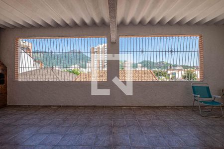 Casa de condomínio à venda com 142m², 3 quartos e sem vaga Casa de condomínio à venda com 142m², 3 quartos e sem vagaTerraço Coberto