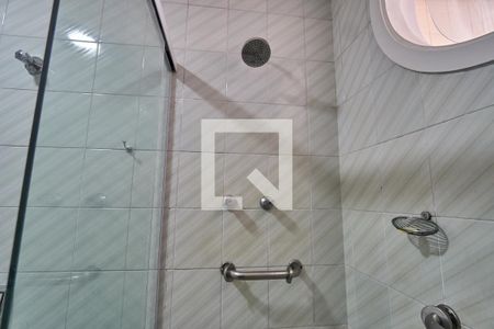 Apartamento à venda com 145m², 3 quartos e 1 vaga Apartamento à venda com 145m², 3 quartos e 1 vagaBanheiro Suite