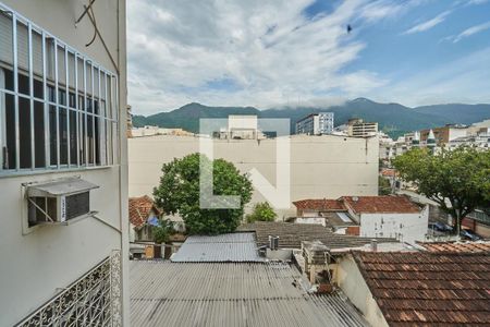 Apartamento à venda com 145m², 3 quartos e 1 vaga Apartamento à venda com 145m², 3 quartos e 1 vagaÁrea de Serviço Vista