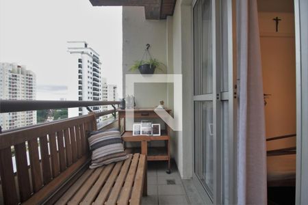 Varanda de apartamento à venda com 4 quartos, 130m² em Vila Suzana, São Paulo