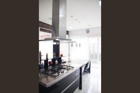 Casa à venda com 687m², 5 quartos e 10 vagas Casa à venda com 687m², 5 quartos e 10 vagasCozinha