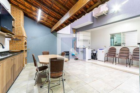 Casa à venda com 172m², 3 quartos e 3 vagasChurrasqueira 