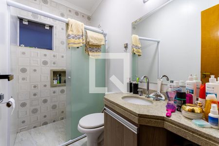 Casa à venda com 172m², 3 quartos e 3 vagasBanheiro suíte 3
