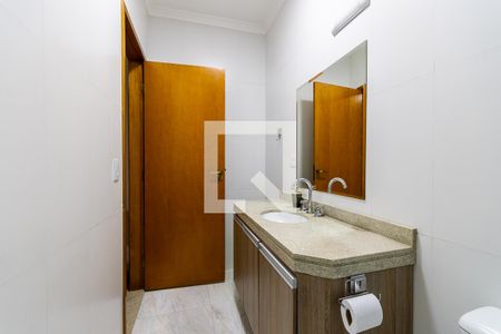 Casa à venda com 172m², 3 quartos e 3 vagasBanheiro suíte 2