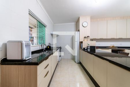 Casa à venda com 172m², 3 quartos e 3 vagasCozinha 