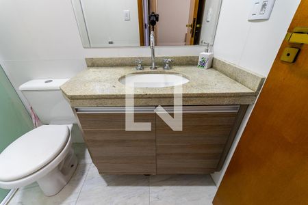 Casa à venda com 172m², 3 quartos e 3 vagasBanheiro suíte 1