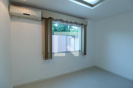 Quarto 1 de casa de condomínio para alugar com 3 quartos, 180m² em Vargem Pequena, Rio de Janeiro