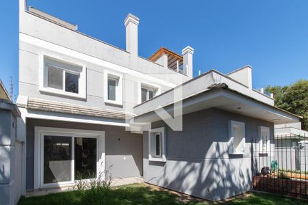 Casa de condomínio à venda com 241m², 3 quartos e 2 vagas Casa de condomínio à venda com 241m², 3 quartos e 2 vagasQuintal