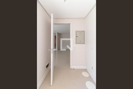 Casa de condomínio à venda com 241m², 3 quartos e 2 vagas Casa de condomínio à venda com 241m², 3 quartos e 2 vagasÁrea de Serviço