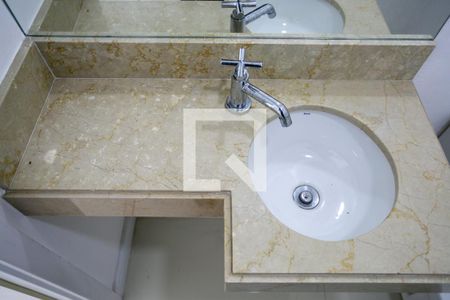 Apartamento à venda com 350m², 4 quartos e 4 vagas Apartamento à venda com 350m², 4 quartos e 4 vagasLavabo 1