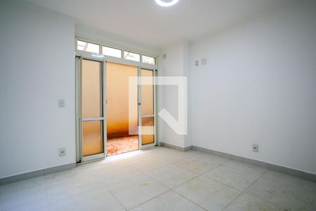 Apartamento à venda com 350m², 4 quartos e 4 vagas Apartamento à venda com 350m², 4 quartos e 4 vagasSuíte 4