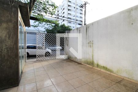 Casa à venda com 140m², 2 quartos e 4 vagas Casa à venda com 140m², 2 quartos e 4 vagasGaragem