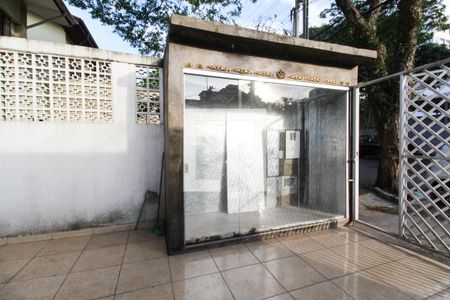 Casa à venda com 140m², 2 quartos e 4 vagas Casa à venda com 140m², 2 quartos e 4 vagasGaragem