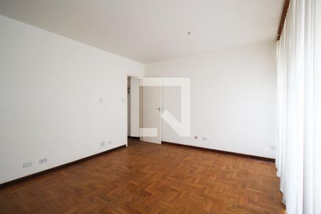 Casa à venda com 140m², 2 quartos e 4 vagas Casa à venda com 140m², 2 quartos e 4 vagasQuarto