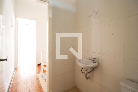 Casa à venda com 140m², 2 quartos e 4 vagas Casa à venda com 140m², 2 quartos e 4 vagasBanheiro