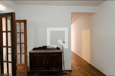 Casa à venda com 300m², 5 quartos e sem vaga Casa à venda com 300m², 5 quartos e sem vagaSala de Estar