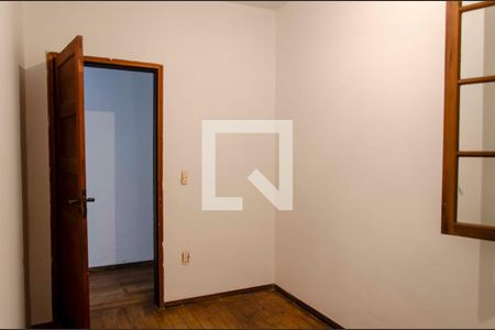 Casa à venda com 300m², 5 quartos e sem vaga Casa à venda com 300m², 5 quartos e sem vagaQuarto 3