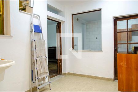 Casa à venda com 300m², 5 quartos e sem vaga Casa à venda com 300m², 5 quartos e sem vagaÁrea de Serviço