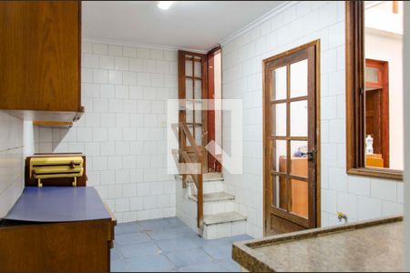 Casa à venda com 300m², 5 quartos e sem vaga Casa à venda com 300m², 5 quartos e sem vagaCozinha