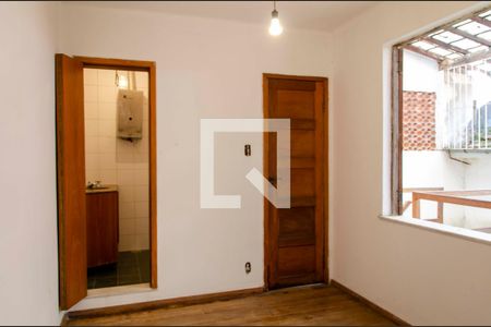 Casa à venda com 300m², 5 quartos e sem vaga Casa à venda com 300m², 5 quartos e sem vagaQuarto 5