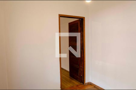 Casa à venda com 300m², 5 quartos e sem vaga Casa à venda com 300m², 5 quartos e sem vagaQuarto 5