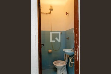 Casa à venda com 300m², 5 quartos e sem vaga Casa à venda com 300m², 5 quartos e sem vagaBanheiro de Serviço