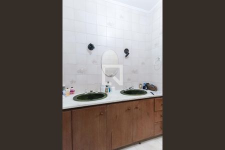 Casa à venda com 526m², 4 quartos e 5 vagasBanheiro