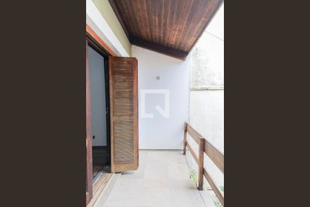 Casa à venda com 526m², 4 quartos e 5 vagasSacada quarto 2