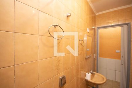 Banheiro 1 de casa para alugar com 2 quartos, 100m² em Jardim Brasil (zona Norte), São Paulo