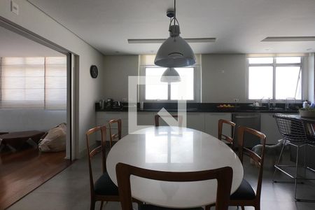 Apartamento à venda com 370m², 3 quartos e 5 vagasCopa