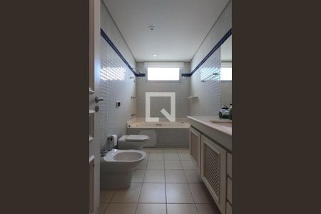 Apartamento à venda com 370m², 3 quartos e 5 vagasBanheiro da Suíte 3