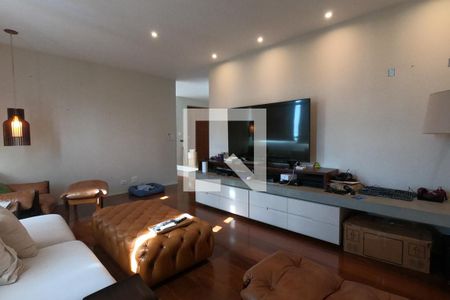 Sala TV de apartamento à venda com 3 quartos, 370m² em Real Parque, São Paulo