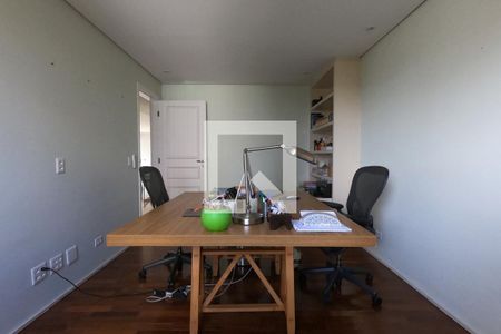 Apartamento à venda com 370m², 3 quartos e 5 vagasEscritório