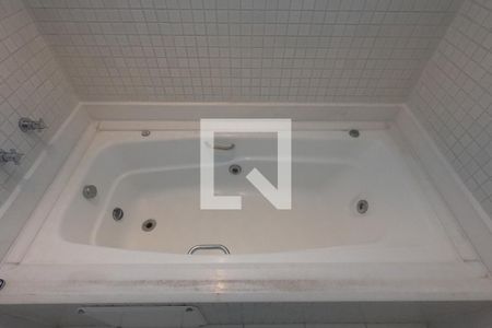 Apartamento à venda com 370m², 3 quartos e 5 vagasBanheiro da Suíte 3